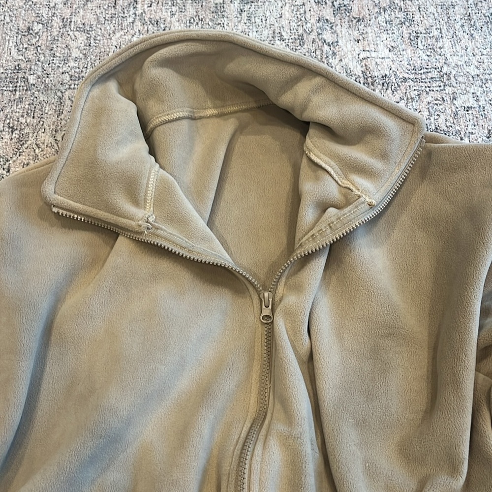 Women’s fleece jacket, zip up size large tan cream, beige - Picture 4 of 6